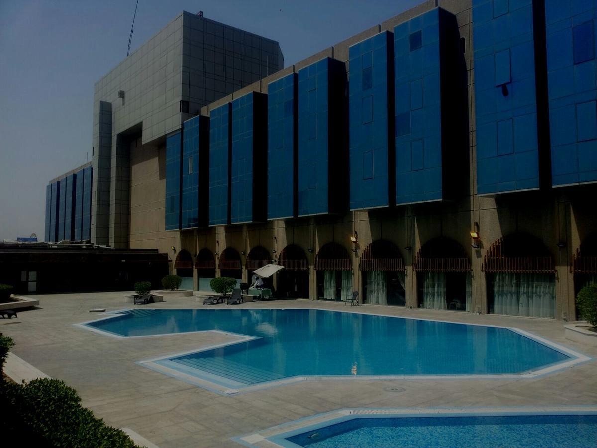 Basra International Hotel Exteriör bild